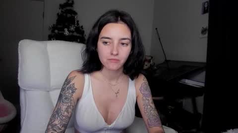 Anna Forevers online show from December 2025 02:20:02 AM