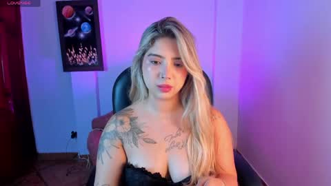Snapshot of annafoxxx_ chatting on May 2026 01:22:02 AM Ana Foxxx online show from May 2026 01:22:02 AM