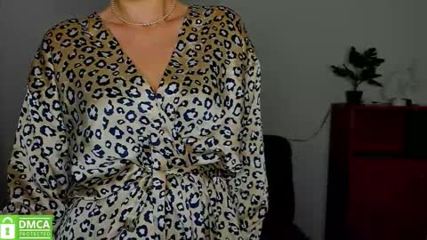 Snapshot of annakillian_kiss chatting on September 2025 05:23:01 AM Anna online show from September 2025 05:23:01 AM