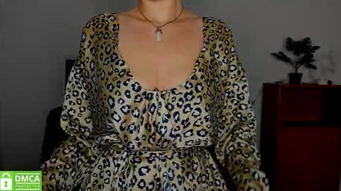 Snapshot of annakillian_kiss chatting on October 2025 05:48:02 AM Anna online show from October 2025 05:48:02 AM