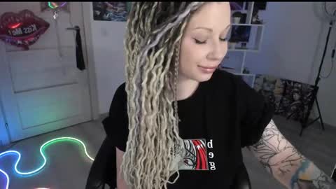 Snapshot of annanebula chatting on April 2026 08:06:02 PM Anna online show from April 2026 08:06:02 PM