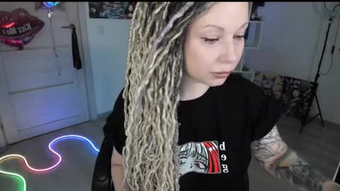 Snapshot of annanebula chatting on April 2026 08:06:02 PM Anna online show from April 2026 08:06:02 PM