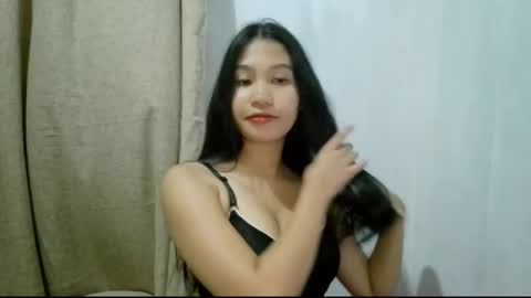 Snapshot of annarot chatting on October 2025 01:21:01 PM Riane online show from October 2025 01:21:01 PM