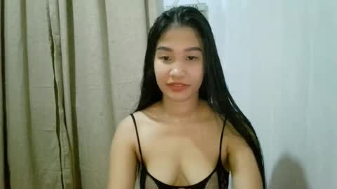 Snapshot of annarot chatting on November 2025 09:54:02 AM Riane online show from November 2025 09:54:02 AM