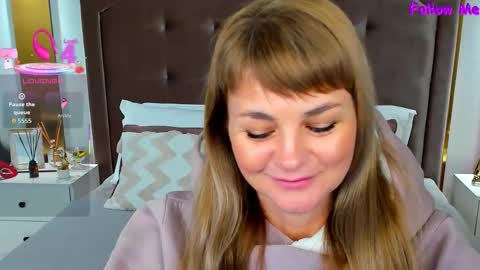 Anna online show from October 2025 01:06:01 AM