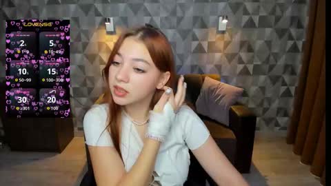 Anna online show from October 2025 12:06:01 PM