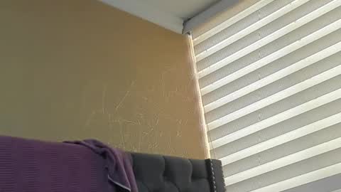 Snapshot of anne_julienne chatting on March 2026 09:32:02 PM online show from March 2026 09:32:02 PM