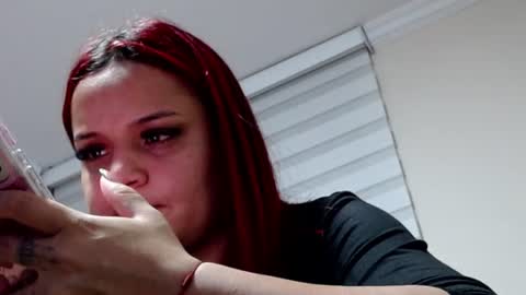 Snapshot of anne_julienne chatting on June 2026 01:26:02 AM online show from June 2026 01:26:02 AM