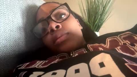 Snapshot of anne_lynn chatting on April 2026 05:21:02 PM anne_lynn online show from April 2026 05:21:02 PM