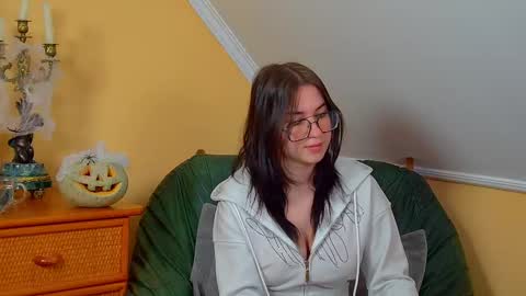 Anne online show from October 2025 06:47:01 AM