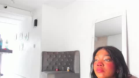 Snapshot of annebullocks chatting on February 2025 02:55:02 PM Annie online show from February 2025 02:55:02 PM