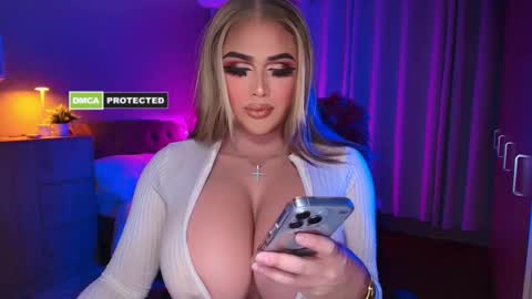 Snapshot of annecalifornia chatting on September 2025 02:38:02 AM Anne Hart online show from September 2025 02:38:02 AM