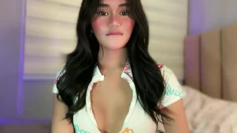 Kim online show from November 2025 04:13:02 PM