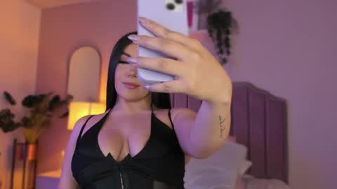 Anne  online show from January 2025 10:24:01 PM