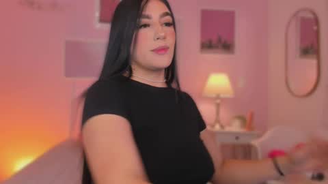 Anne  online show from February 2025 12:36:01 PM