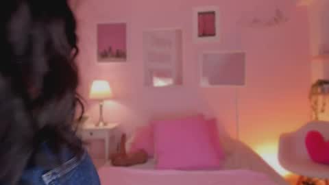 Anne  online show from March 2025 01:40:01 PM