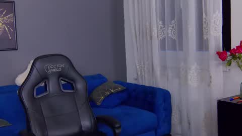 Snapshot of annehove chatting on October 2025 05:00:02 AM Anne online show from October 2025 05:00:02 AM