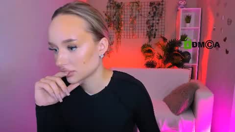 Snapshot of anneta_moon chatting on July 2026 10:30:02 AM Anneta online show from July 2026 10:30:02 AM
