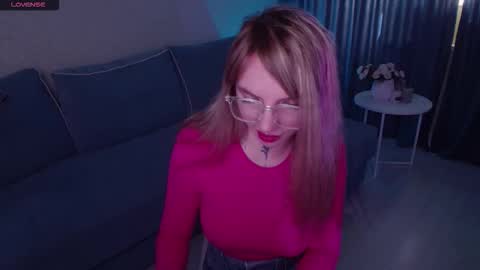 Snapshot of annetenet chatting on October 2025 08:12:01 AM Annet online show from October 2025 08:12:01 AM