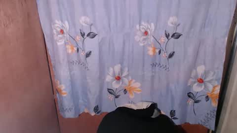 Snapshot of anney_slut chatting on September 2025 12:18:01 PM anney online show from September 2025 12:18:01 PM