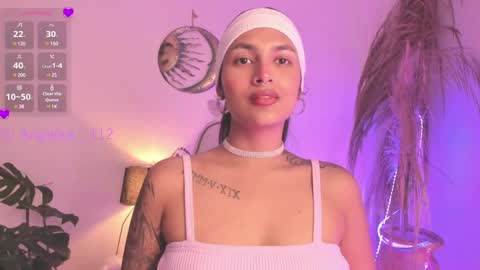 Snapshot of anngel_1 chatting on January 2025 10:19:01 PM Angel online show from January 2025 10:19:01 PM