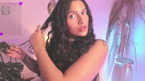 Snapshot of anngel_1 chatting on February 2025 10:23:02 PM Angel online show from February 2025 10:23:02 PM