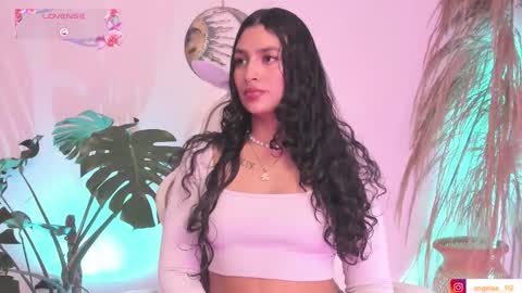 Snapshot of anngel_1 chatting on October 2025 04:06:02 PM Angel online show from October 2025 04:06:02 PM