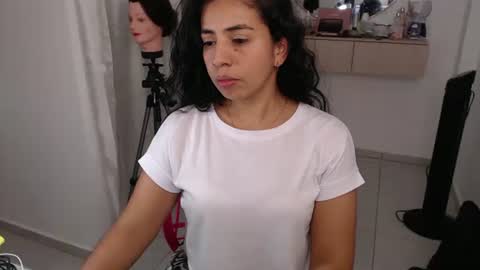 Snapshot of anngela01 chatting on March 2026 01:54:02 AM anngela online show from March 2026 01:54:02 AM