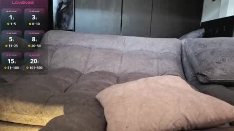 Snapshot of anni_art chatting on September 2025 09:20:02 PM Anni online show from September 2025 09:20:02 PM