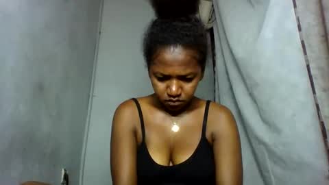 annick98 online show from February 2026 11:43:02 AM