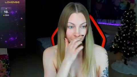 Snapshot of annie69kiss chatting on January 2026 10:59:02 PM Annie online show from January 2026 10:59:02 PM