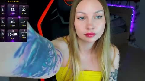 Snapshot of annie69kiss chatting on April 2026 10:22:02 PM Annie online show from April 2026 10:22:02 PM