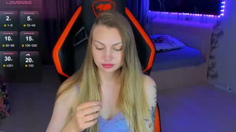 Snapshot of annie69kiss chatting on July 2026 03:37:02 PM Annie online show from July 2026 03:37:02 PM