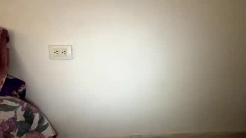 Annie  online show from December 2024 09:20:02 PM