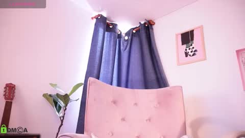 Annie online show from October 2025 01:47:02 PM