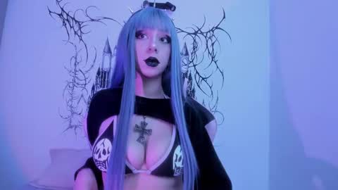 annie  online show from February 2025 10:28:01 PM