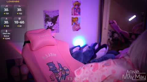 Snapshot of annie_may_may chatting on January 2025 04:06:02 PM Annie May online show from January 2025 04:06:02 PM