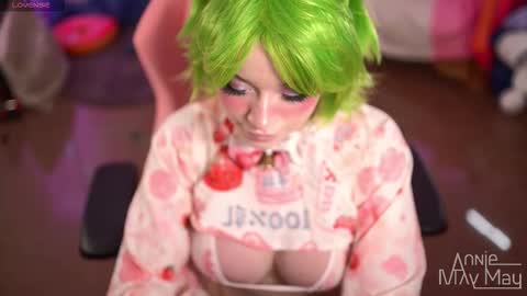 Snapshot of annie_may_may chatting on March 2026 01:44:02 PM Annie May online show from March 2026 01:44:02 PM