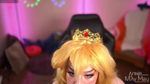 Snapshot of annie_may_may chatting on April 2026 01:16:02 PM Annie May online show from April 2026 01:16:02 PM