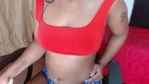 annie_scott_ online show from March 2025 12:32:02 PM