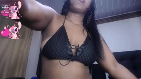 annie_scott_ online show from November 2025 09:09:02 PM