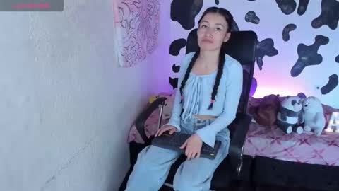 Annie  online show from January 2026 08:34:02 PM