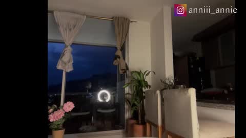 JEANNE no olvides seguirme dont forget follow me  uu online show from December 2025 11:11:01 PM