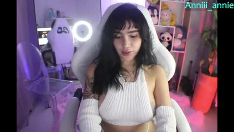 Snapshot of annie_snow_ chatting on May 2026 12:17:01 AM JEANNE no olvides seguirme dont forget follow me uu online show from May 2026 12:17:01 AM
