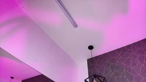 Annie  online show from October 2025 03:21:02 PM