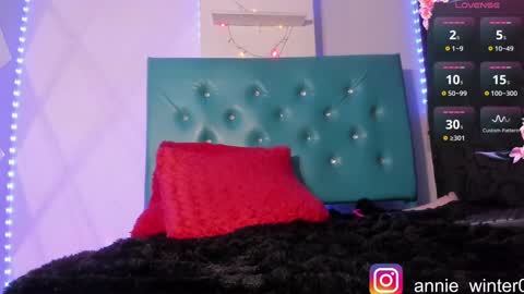 Snapshot of annie_winter1 chatting on January 2025 12:16:01 AM Annie online show from January 2025 12:16:01 AM