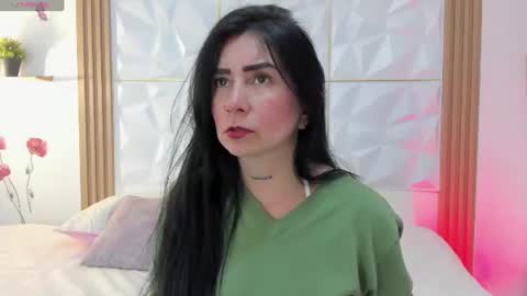 Snapshot of anniee_333 chatting on June 2026 03:16:01 PM online show from June 2026 03:16:01 PM