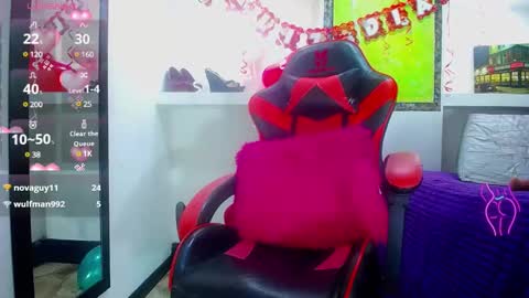 Anniee online show from February 2025 03:52:01 PM