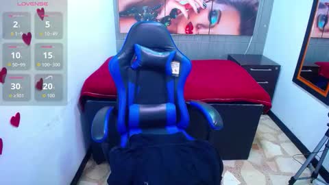 Anniee online show from February 2026 12:45:02 PM