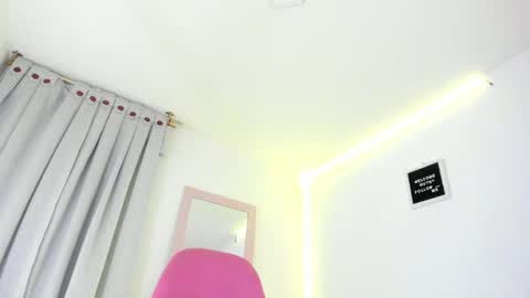 Annie  online show from December 2024 12:11:02 AM